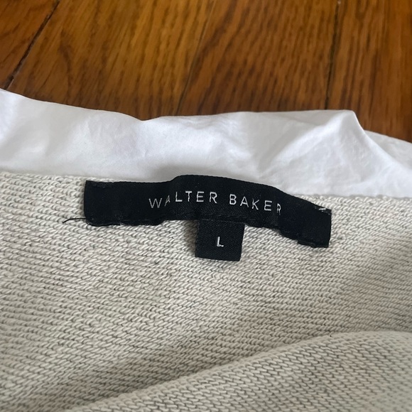 Walter Baker Grey and White One Shoulder Top Size Large - Picture 4 of 7